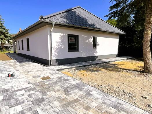 Bungalow zum Kauf 559.000 € 5 Zimmer 140,3 m² 750 m² Grundstück frei ab 01.08.2026 Stendal 39576