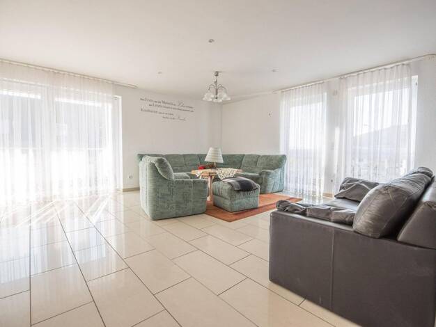 Wohnung zum Kauf provisionsfrei 475.000 € 4 Zimmer 131,3 m² 1. Geschoss frei ab 01.10.2026 Hauingen Lörrach 79541