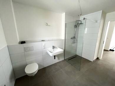 Studio zur Miete 895 € 3 Zimmer 85 m² 2. Geschoss frei ab 01.10.2025 Ost Düren 52351