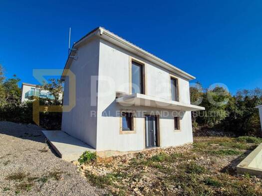 Haus zum Kauf 450.000 € 2 Zimmer 90 m² Raša