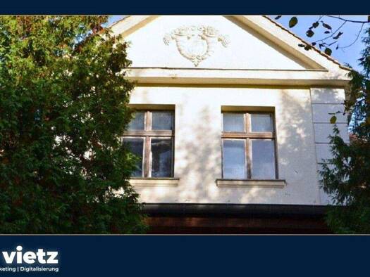 Haus zum Kauf 399.500 € 14 Zimmer 550 m² 11.421 m² Grundstück Neupetershain 03103