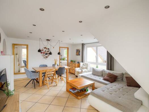 Maisonette zur Miete 1.200 € 4,5 Zimmer 96 m² Geschoss 3/3 frei ab 01.12.2025 Rielingshausen Marbach am Neckar 71672