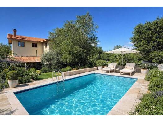 Villa zum Kauf 900.000 € 8 Zimmer 430 m² 3.385 m² Grundstück >Calle Camino Viejo del Casar > Fuente el Saz de Jarama 28140