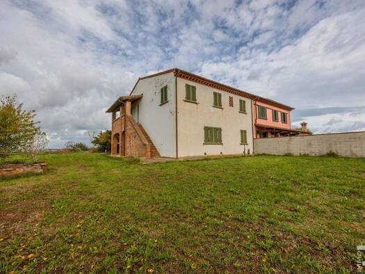 Haus zum Kauf 329.000 € 2 Zimmer 290 m² 10.000 m² Grundstück frei ab sofort Crespina Lorenzana