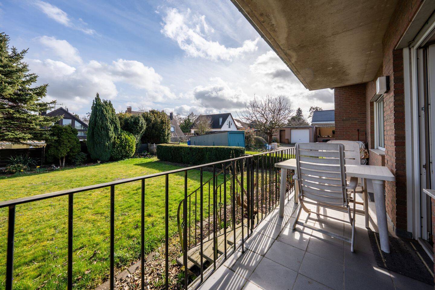 Immobilie in Jüchen - Ruhiges Wohnglück: 80m² mit Garage & doppeltem Balkonzugang in kleiner 4er-Einheit - Bild 4