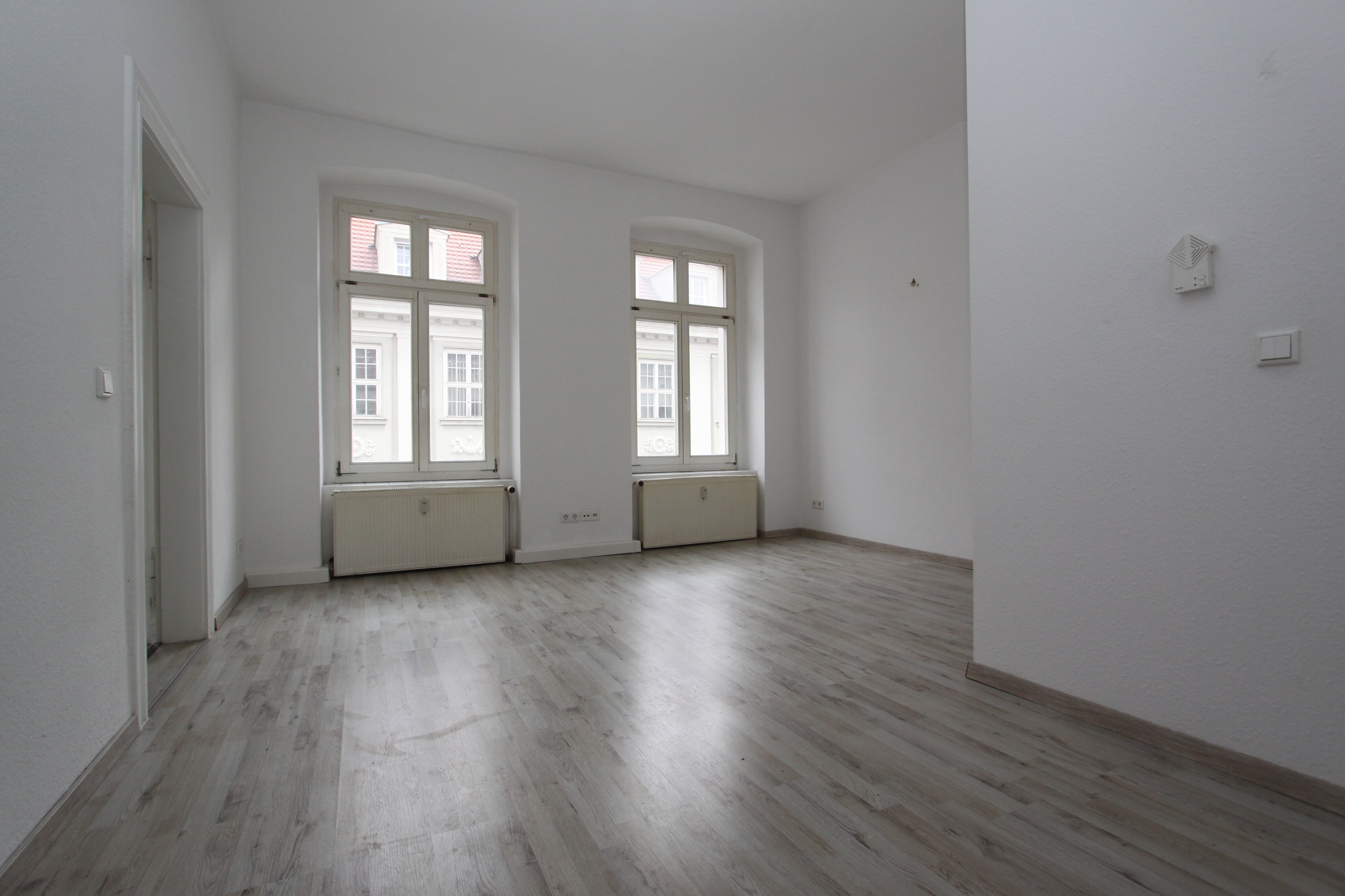 Wohnung zum Kauf 52.970 € 2 Zimmer 44,1 m²<br/>Wohnfläche 3.<br/>Geschoss Dr.-Friedrichs-Straße 3 Innenstadt Görlitz 02826