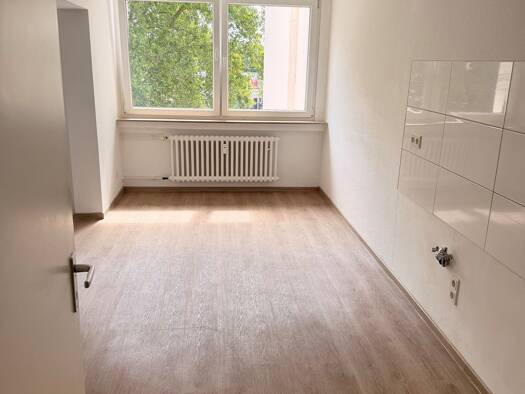 Wohnung zur Miete nur mit Wohnberechtigungsschein 600 € 3 Zimmer 80,7 m² 2. Geschoss frei ab 01.08.2026 Trier-West Trier 54294