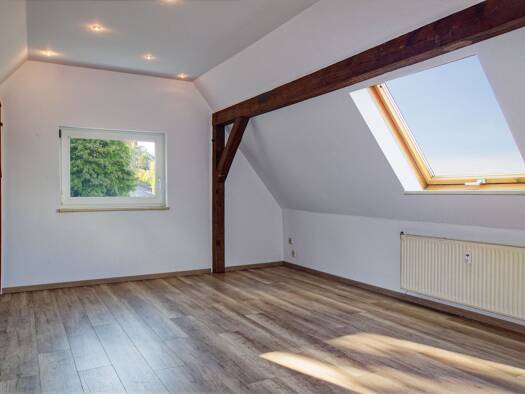 Wohnung zur Miete 350 € 2,5 Zimmer 65 m² 3. Geschoss Beethovenstraße 9 Greiz Greiz 07973