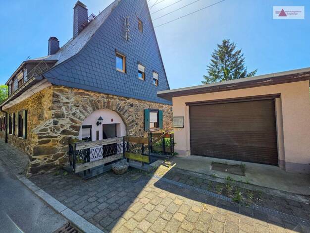 Doppelhaushälfte zum Kauf 109.000 € 4 Zimmer 88 m² 350 m² Grundstück Schwarzenberg Schwarzenberg/Erzgeb. 08340