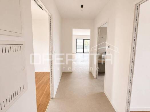 Wohnung zum Kauf - Erstbezug 400.000 € 4 Zimmer 85 m² 1. Geschoss Podstrana 21311