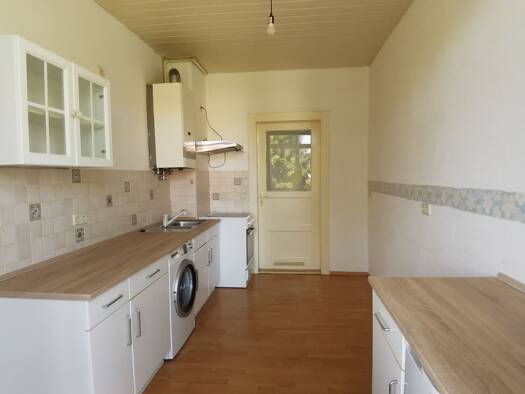 Wohnung zur Miete 350 € 3 Zimmer 70 m² 1. Geschoss frei ab sofort Zeitz 06712