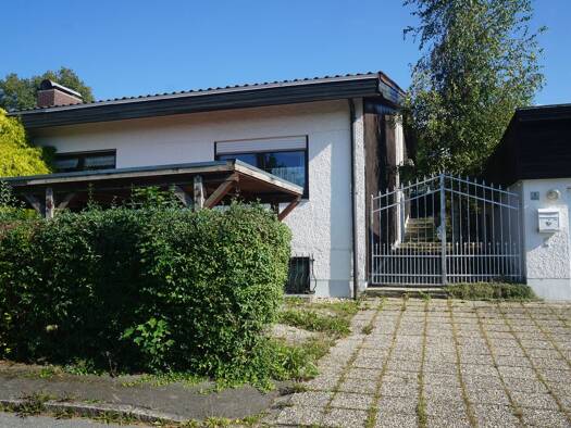 Haus zum Kauf 298.000 € 6 Zimmer 180 m² 725 m² Grundstück frei ab sofort Grafenwiesen 93479