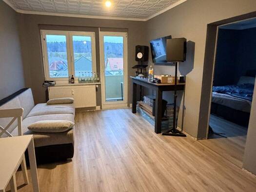 Wohnung zur Miete 350 € 2 Zimmer 52,6 m² 3. Geschoss frei ab 01.02.2026 Mohrentaler Straße 49 Kranichfeld 99448