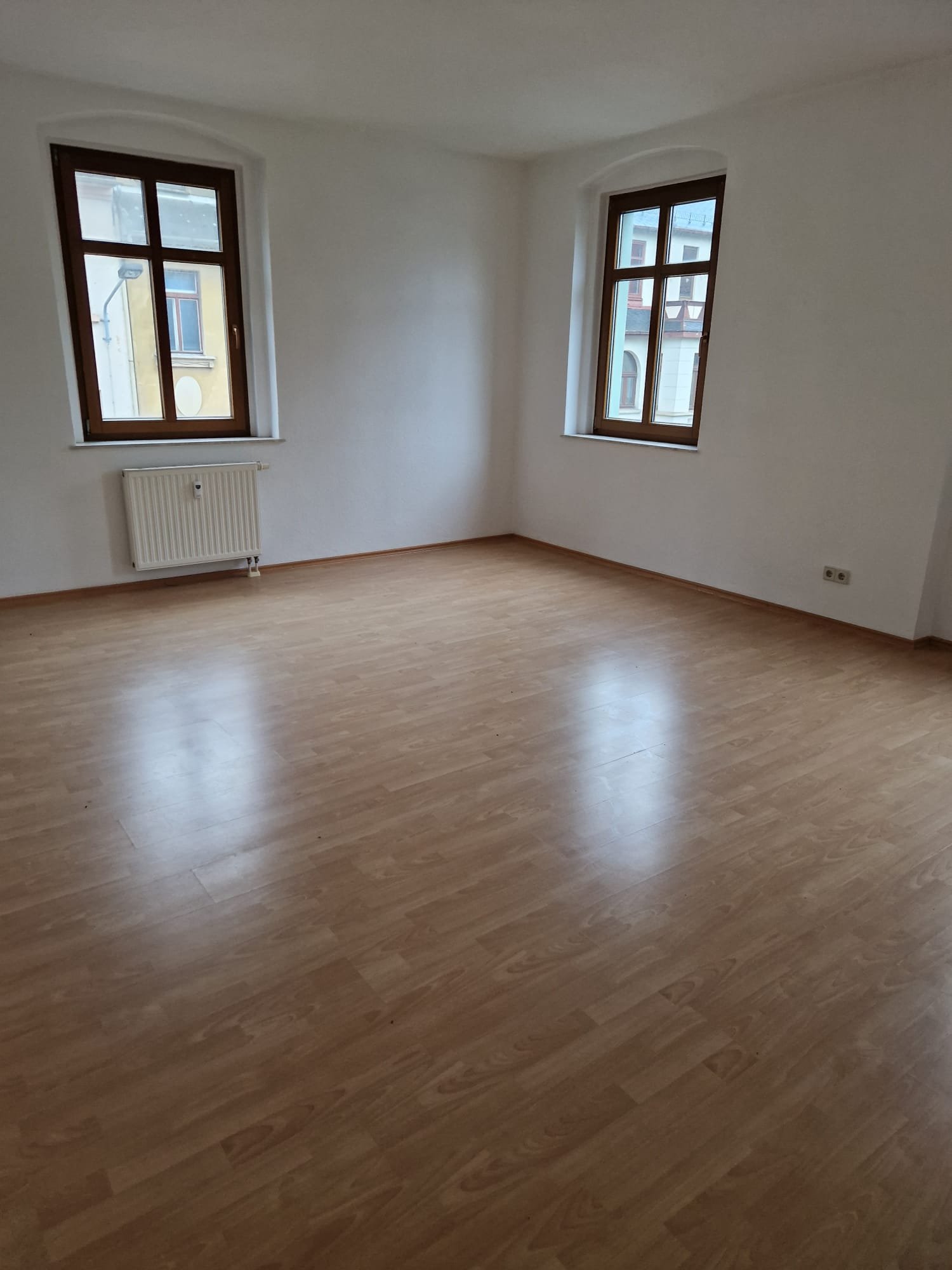 Wohnung zur Miete 387 € 3 Zimmer 77,4 m²<br/>Wohnfläche 2.<br/>Geschoss ab sofort<br/>Verfügbarkeit Bebelstraße 29 Reichenbach Reichenbach 08468