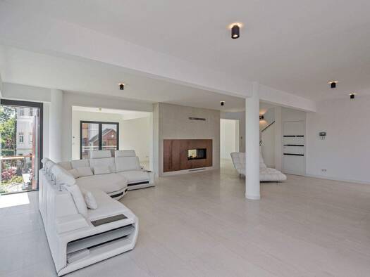 Wohnung zur Miete - Erstbezug 3.900 € 2,5 Zimmer 332,5 m² 2. Geschoss Dresden 01157