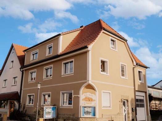 Wohnung zur Miete 960 € 3,5 Zimmer 82 m² Geschoss 2/2 frei ab 01.09.2026 Bad Staffelstein 96231