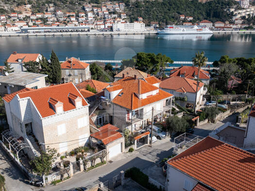 Doppelhaushälfte zum Kauf 1.100.000 € 8 Zimmer 283 m² 141 m² Grundstück Dubrovnik 20000