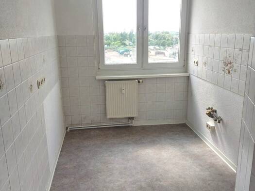 Wohnung zur Miete 330 € 2 Zimmer 48,6 m² 4. Geschoss frei ab sofort Daheimstraße 14 Innenstadt Dessau-Roßlau 06842