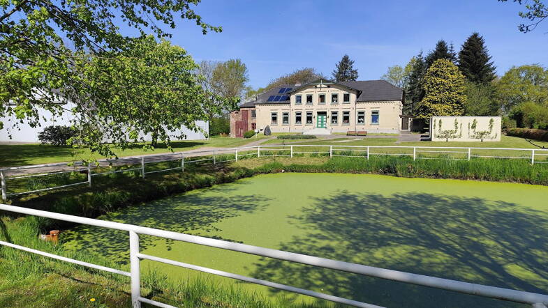 Haus zum Kauf provisionsfrei 725.000 € 11 Zimmer 329 m² 12.583 m² Grundstück Struxdorf Struxdorf 24891