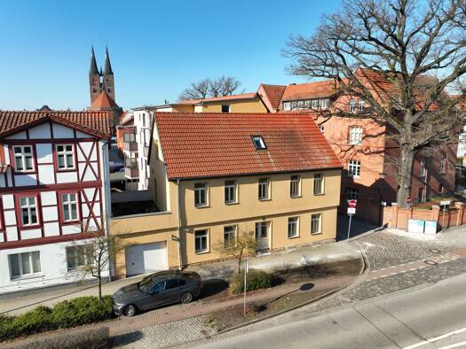 Haus zum Kauf 298.000 € 5 Zimmer 230 m² 139 m² Grundstück Stendal Stendal 39576