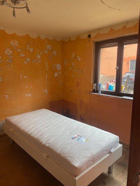 Immobilie in Cadolzburg - Einfamilienhaus zum renovieren in begehrter Wohnlage - Bild 3