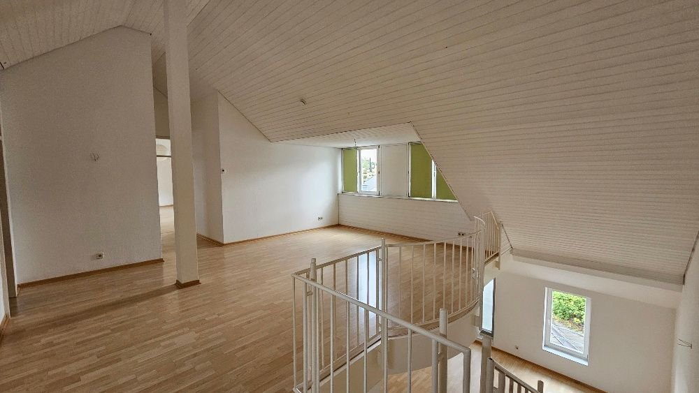 Wohnung zur Miete 1.447,60 € 3 Zimmer 135,7 m²<br/>Wohnfläche 3.<br/>Geschoss 01.11.2024<br/>Verfügbarkeit Junkerstraße 21 Godesberg-Zentrum Bonn 53177