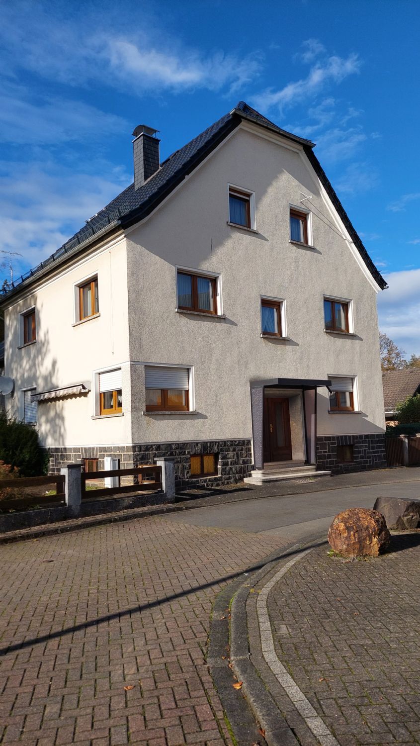 Einfamilienhaus zum Kauf 204.000 € 207 m²<br/>Wohnfläche 896 m²<br/>Grundstück Dickendorf Dickendorf 57520