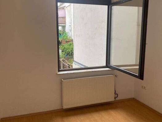 Wohnung zum Kauf 100.000 € 3 Zimmer 61 m² EG frei ab sofort Lindenhof Bremen 28237