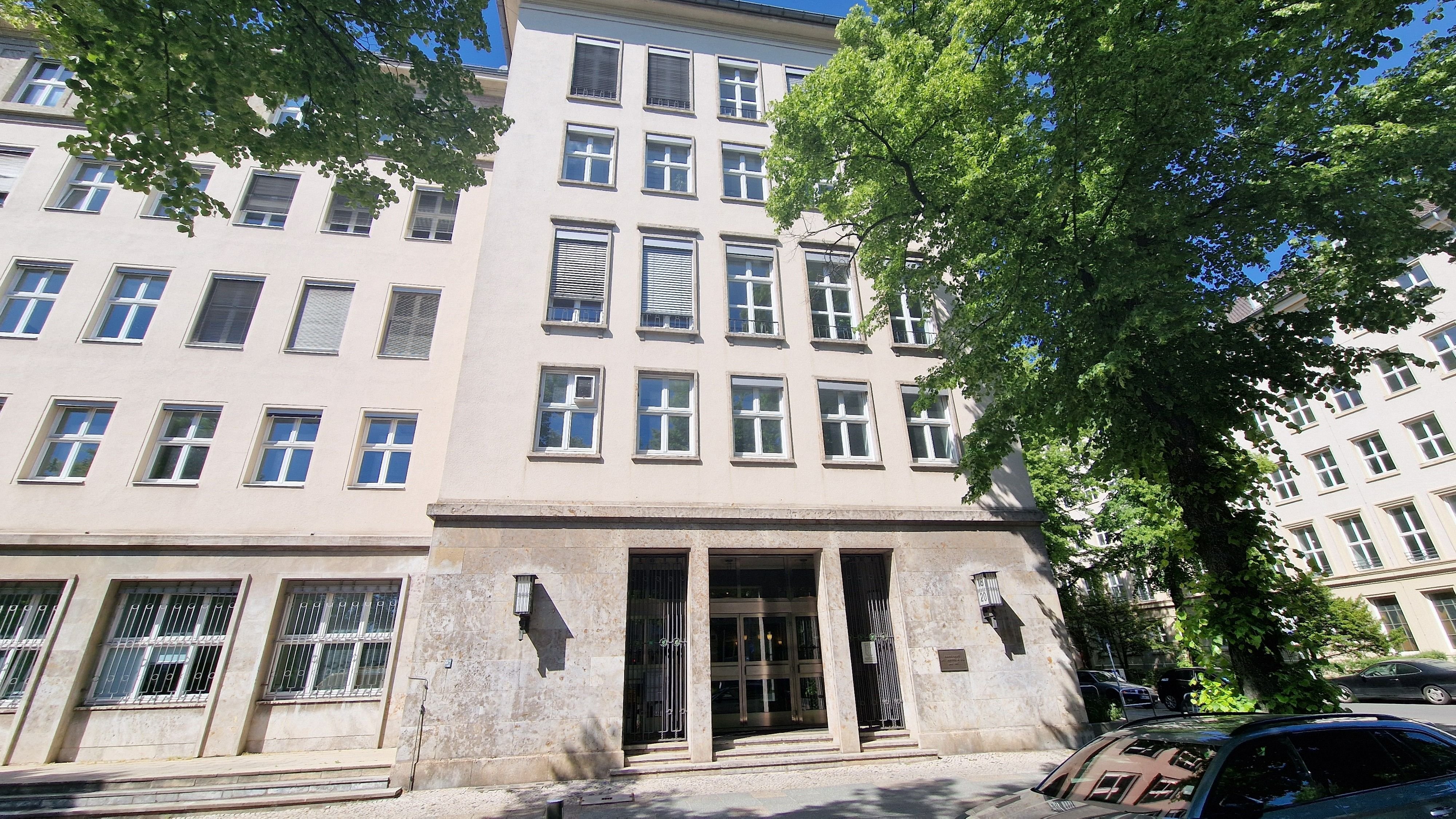 Bürofläche zur Miete 18.000 € 20 Zimmer 1.053 m²<br/>Bürofläche ab 220 m²<br/>Teilbarkeit Westend Berlin 14052