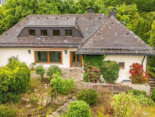 Einfamilienhaus zum Kauf 265.000 € 7 Zimmer 291 m² 884 m² Grundstück frei ab sofort Sulzbach-Rosenberg Sulzbach-Rosenberg 92237