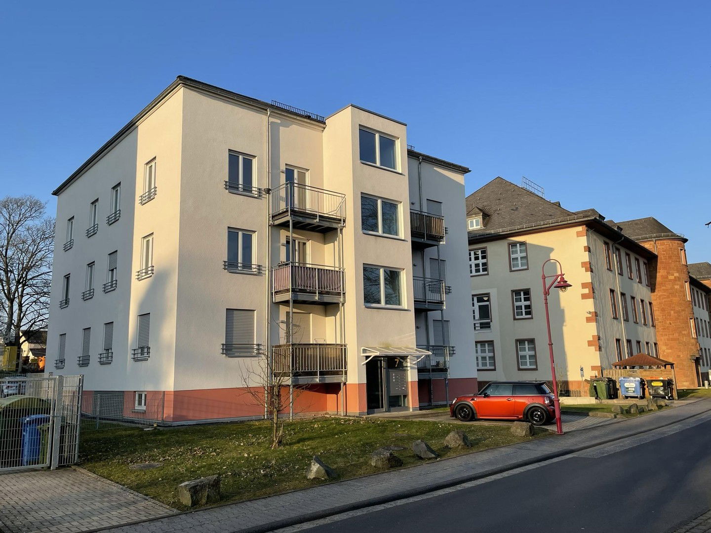 Wohnung zur Miete 570 € 2 Zimmer 44 m²<br/>Wohnfläche 3.<br/>Geschoss 01.02.2025<br/>Verfügbarkeit Stadtwald Marburg 35039