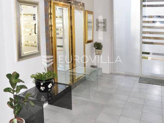 Einfamilienhaus zum Kauf 1.450.000 € 3 Zimmer 750 m² Buje Buje 52460