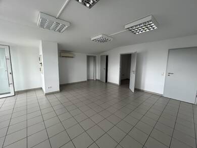 Bürofläche zur Miete 745 € 2 Zimmer 100 m² Bürofläche Niederkassel 53859
