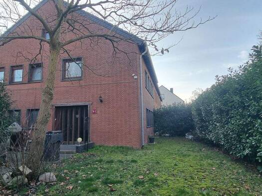 Mehrfamilienhaus zum Kauf 425.000 € 9 Zimmer 214 m² 566 m² Grundstück frei ab 01.04.2026 Lessingstraße 4 Stadtmitte Viersen 41747