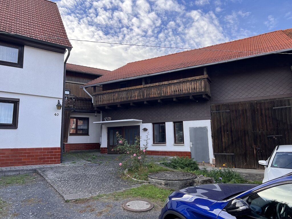 Haus zum Kauf 99.000 € 9 Zimmer 230 m²<br/>Wohnfläche 690 m²<br/>Grundstück Bettenhausen Rhönblick 98617