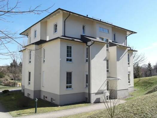 Wohnung zur Miete 480 € 1 Zimmer 42,1 m² Geschoss 3/4 frei ab 01.09.2026 Ringstraße 21 b Radebeul 01445
