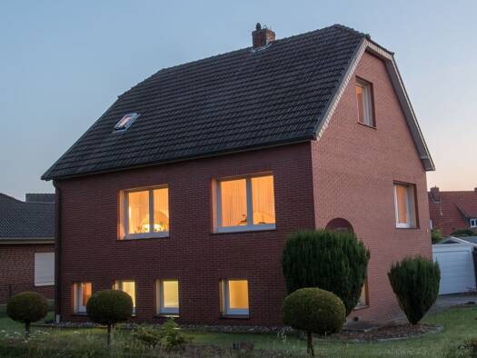 Einfamilienhaus zum Kauf 255.000 € 5 Zimmer 103 m² 641 m² Grundstück Schüttorf Schüttorf 48465