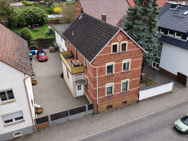 Haus zum Kauf 249.000 € 8 Zimmer 170,3 m² 546 m² Grundstück Dorn-Assenheim Reichelsheim (Wetterau) 61203