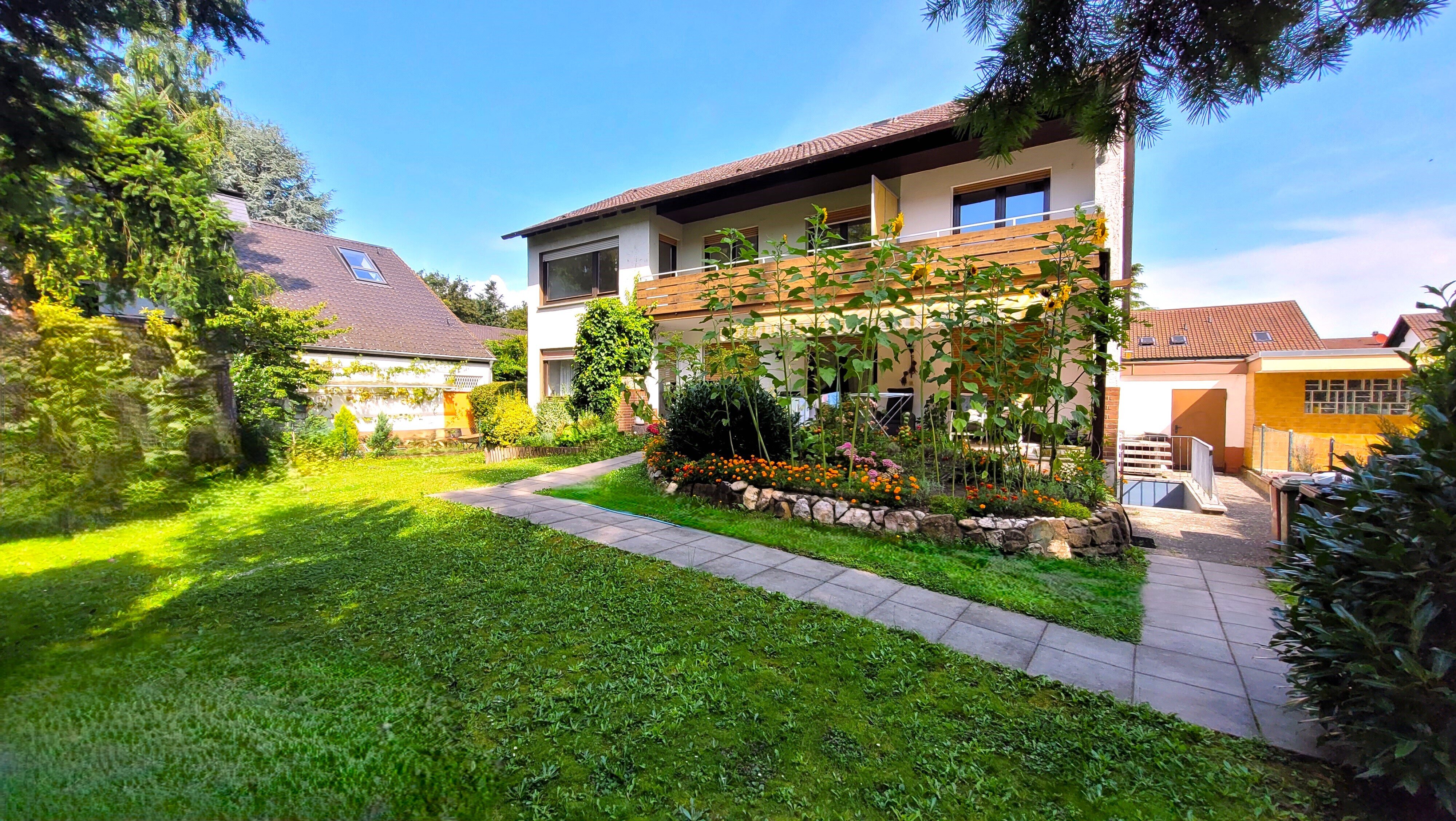 Mehrfamilienhaus zum Kauf provisionsfrei 675.000 € 9 Zimmer 264 m²<br/>Wohnfläche 587 m²<br/>Grundstück Kesselstadt Hanau 63454