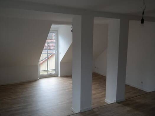 Wohnung zur Miete 439 € 2 Zimmer 67,5 m² Dachgeschoss frei ab 01.09.2025 An der Kohlenbahn 2 Reinsdorf Reinsdorf b Zwickau 08141