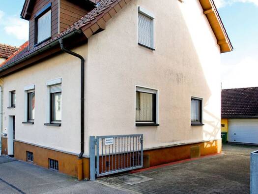 Doppelhaushälfte zum Kauf 312.000 € 4 Zimmer 90 m² 310 m² Grundstück Schwenningen Villingen-Schwenningen 78054