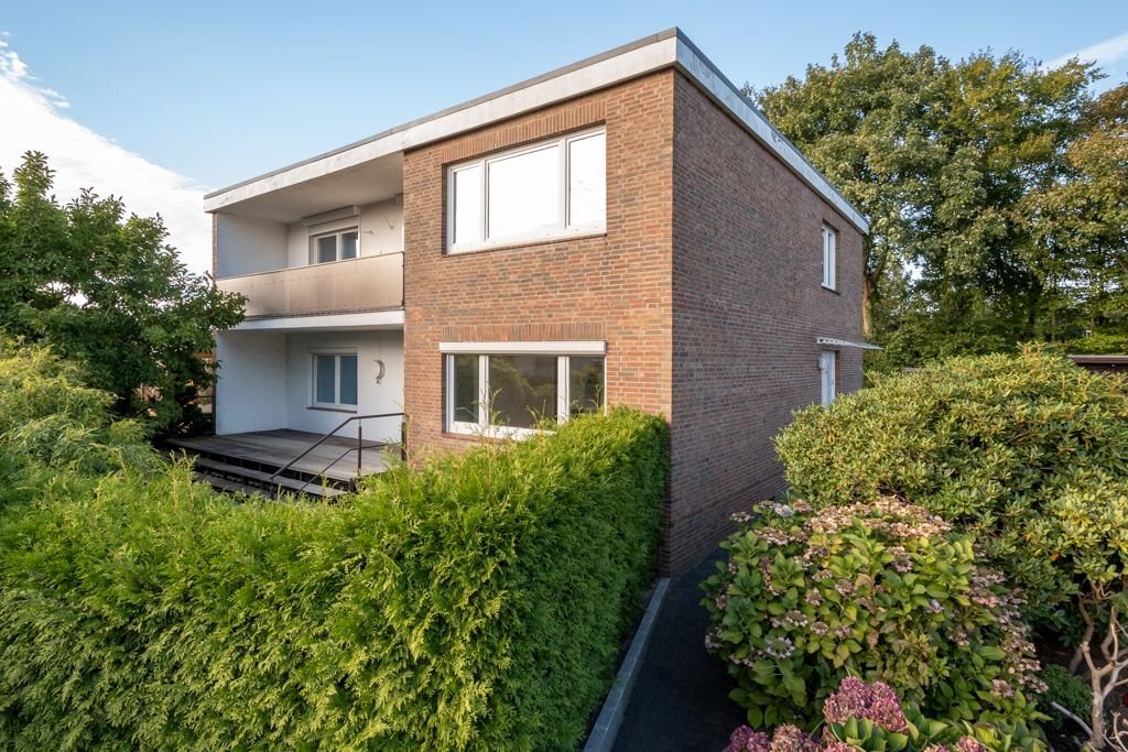 Mehrfamilienhaus zum Kauf 770.000 € 8 Zimmer 196,6 m²<br/>Wohnfläche 579 m²<br/>Grundstück ab sofort<br/>Verfügbarkeit Wahlbezirk 19 Elmshorn 25336