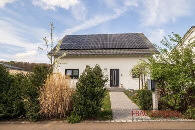 Einfamilienhaus zum Kauf 659.000 € 5,5 Zimmer 157,4 m² 730 m² Grundstück frei ab 01.10.2025 Volkertshausen 78269