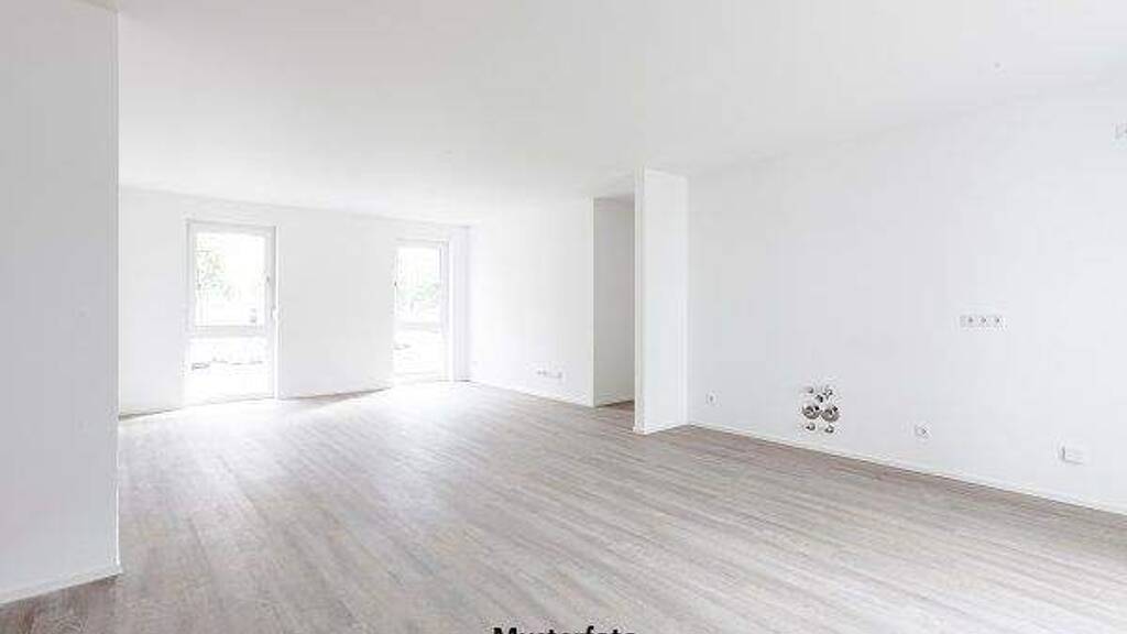 Doppelhaushälfte zum Kauf 242.000 € 4 Zimmer 137 m² 649 m² Grundstück Hochheide Duisburg 47198