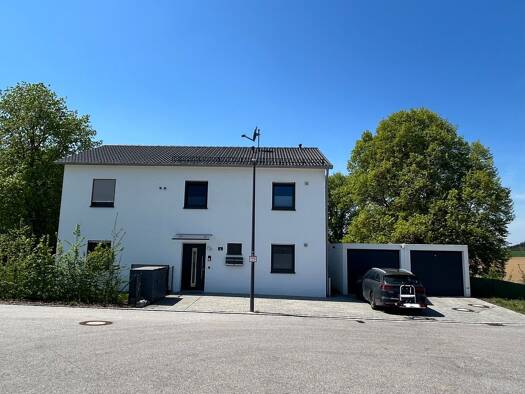 Wohnung zur Miete 1.625 € 5,5 Zimmer 159 m² Geschoss EG/3 frei ab 01.03.2026 Steinkirchen 84439