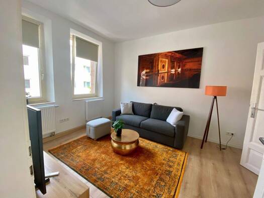 Wohnung zur Miete 700 € 2 Zimmer 40,5 m² 1. Geschoss frei ab sofort Rennweg Nürnberg 90489