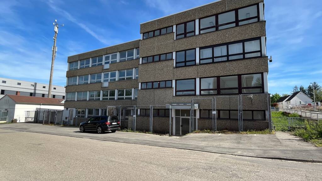 Produktionshalle zum Kauf 4.300 m² Lagerfläche Birkenfeld 75217