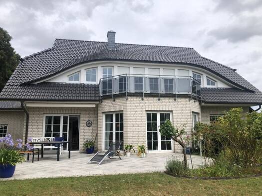 Haus zur Miete 2.950 € 12 Zimmer 276 m² 1.766 m² Grundstück frei ab 01.11.2025 Damme-Ort Damme 49401