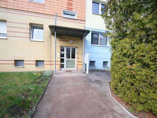 Wohnung zur Miete 315 € 3 Zimmer 70,1 m² 3. Geschoss frei ab sofort August-Bebel-Straße 3 Lutherstadt Eisleben Eisleben 06295
