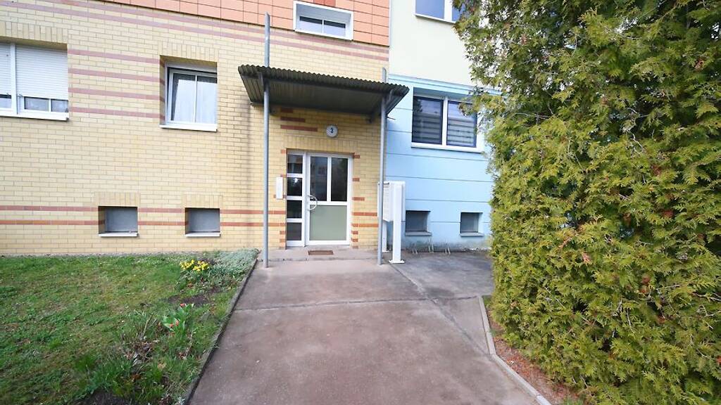 Wohnung zur Miete 315 € 3 Zimmer 70,1 m² 3. Geschoss frei ab sofort August-Bebel-Straße 3 Lutherstadt Eisleben Eisleben 06295